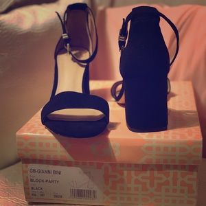 Super comfy and cute sandals!!!